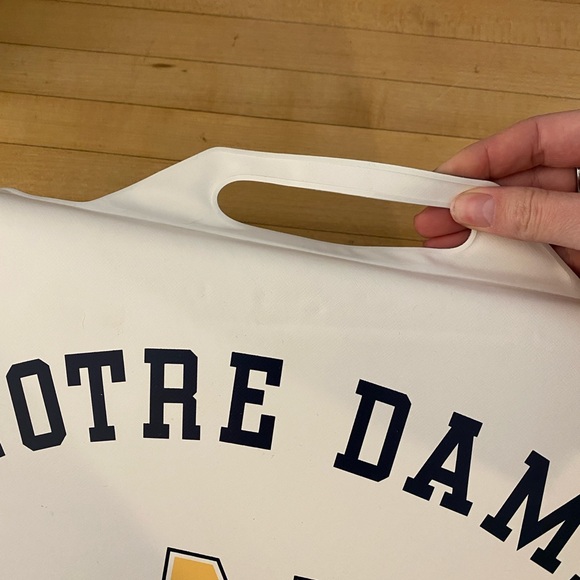 Notre Dame stadium seat cushion - Picture 4 of 6